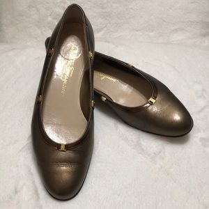 Salvatore Ferragamo flats. Size 8.5. Made in Italy.